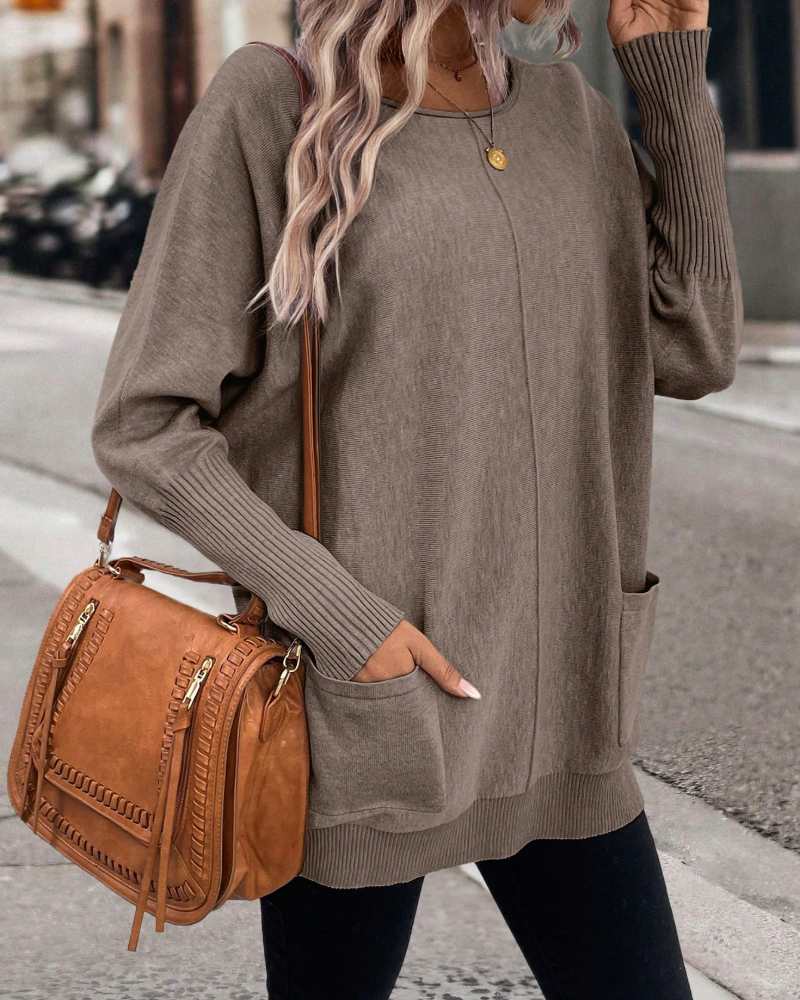 Sienna & Harper™ – Cozy Oversized Sweatshirt with Batwing Sleeves and Convenient Pockets
